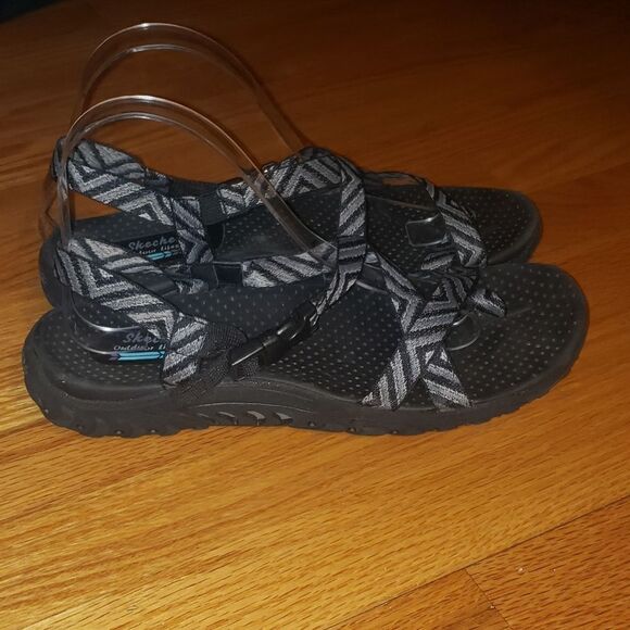 Skechers strappy sandals  - Picture 1 of 7